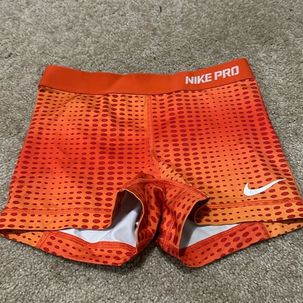 Size S. Nike pro spandex
